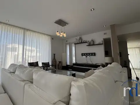 Casa en Venta en Pinamar, USD 800.000