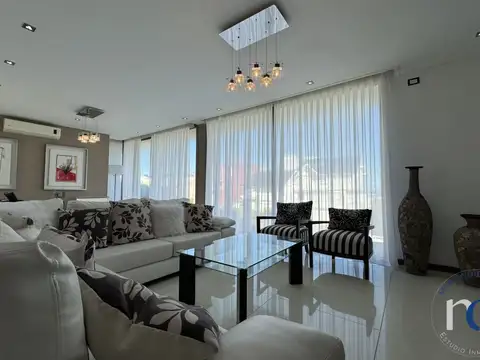 Casa en Venta de 5 dormitorios