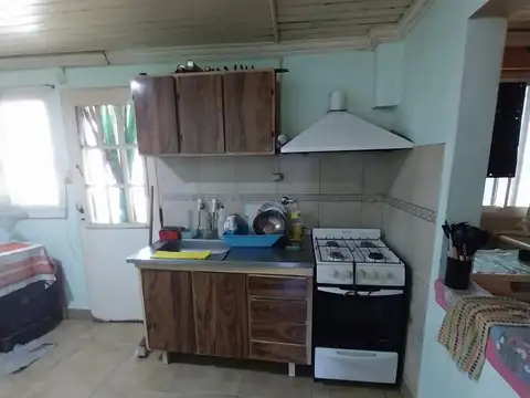 Casa 4 ambientes con 1 baño