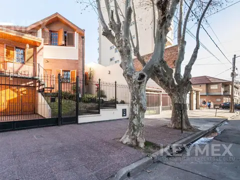 Venta Casa 5 ambientes en lote propio Lanús, Apto Crédito
