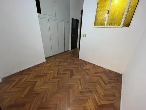 Venta. 2 Ambientes. Tucumán y Av. Callao.