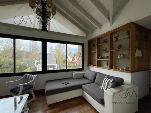 Casa 5 ambientes con 4 baños