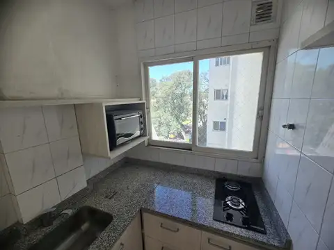 Departamento en Alquiler en Flores Norte, $ 400.000