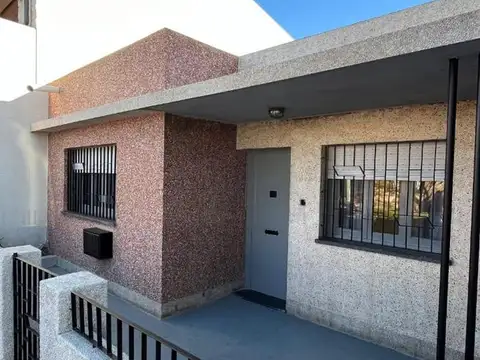 Casa en Venta al Este