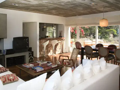 Casa en Alquiler Temporal en Punta del Este, USD 30.000