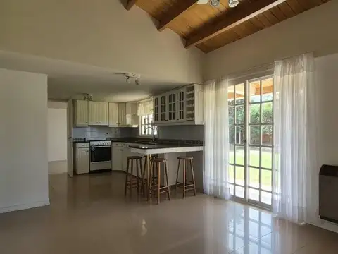 Casa en Alquiler en Mendoza, USD 1.800
