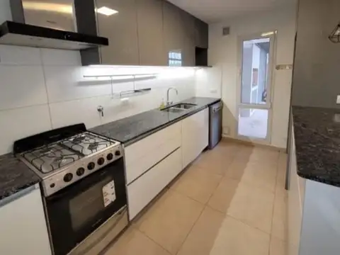 Depto Tipo Casa en Venta en Cipolletti, USD 200.000