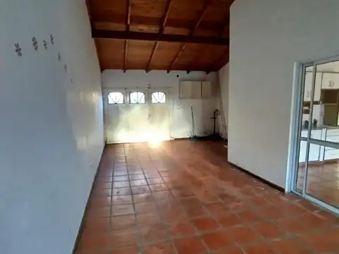Casa en Alquiler al Oeste
