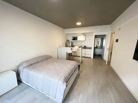 Departamento alquiler temporario con patio-Hospital Italiano