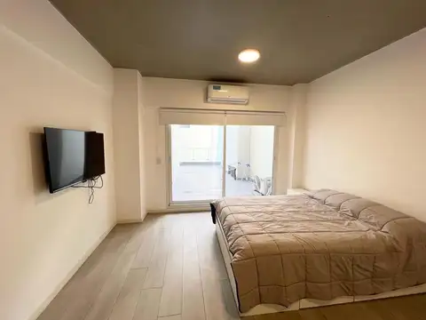 Teniente General Juan Domingo Perón 4100, Piso 2