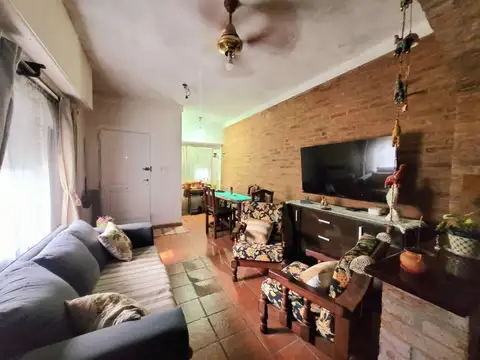 Depto Tipo Casa en Venta de 3 ambientes