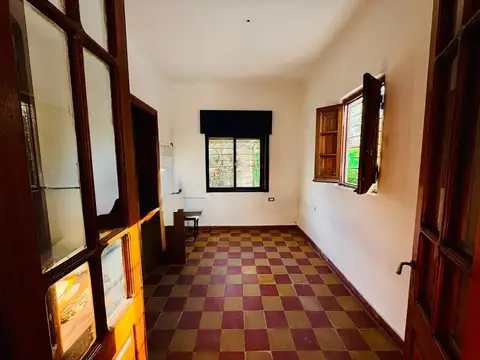 ¡Alquiler! Casona sobre Heriberto Martínez | 5 Dormitorios | Uso Residencial o Comercial