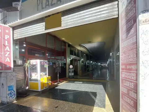 LOCAL COMERCIAL 15.08 M2 -  CON ENTREPISO -  GALERIA PLAZA -
