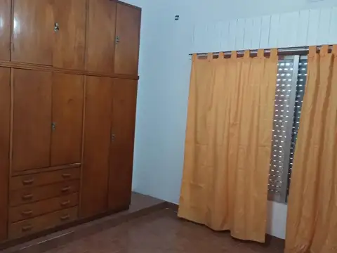 Depto Tipo Casa en Alquiler 50 años