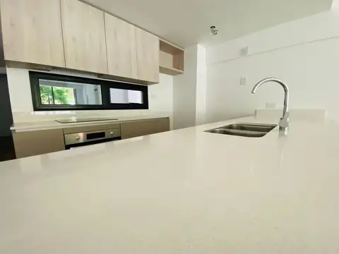 Departamento en Alquiler con 1 cocheras