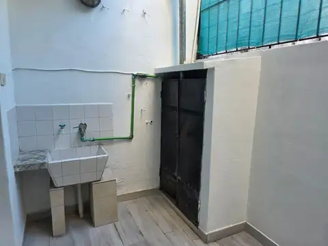 Depto Tipo Casa en Alquiler 40 años