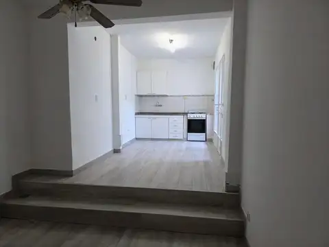 Depto Tipo Casa en Alquiler de 2 ambientes
