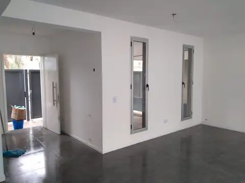 Depto Tipo Casa en Venta en Ituzaingo, USD 220.000