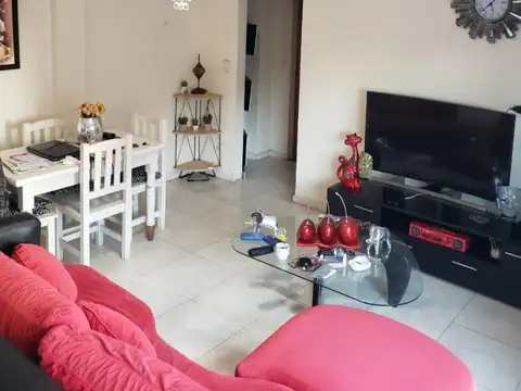 Mario Bravo 200, Piso 7