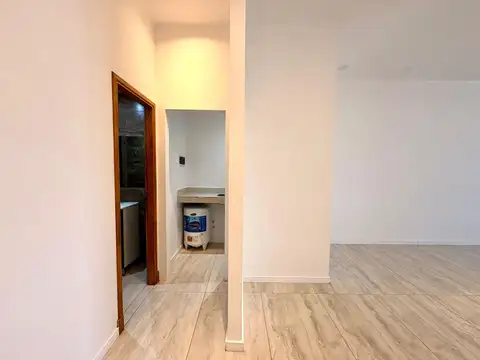 Avenida Constitución 4500, Piso 1
