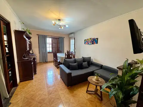 Depto Tipo Casa en Venta de 4 dormitorios