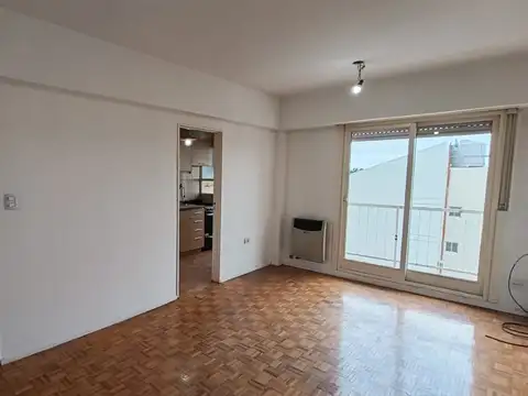 Uruguay 2800, Piso 5