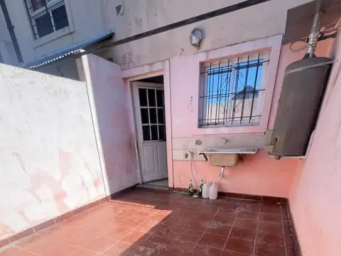 Casa - Alquiler - Argentina, La Matanza - venezuela 3091