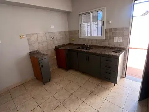Casa en Alquiler en San Justo, $ 700.000