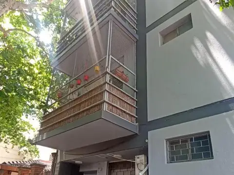 DEPARTAMENTO 3 AMBIENTES C/PATIO