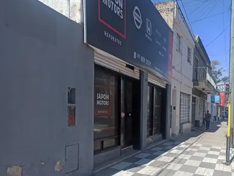 Nicolás Avellaneda 600