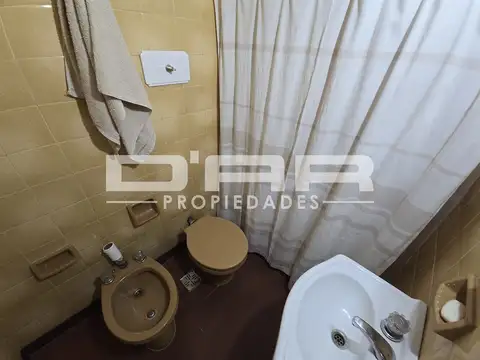 Departamento De 2 Ambientes En Liniers - Madero 100