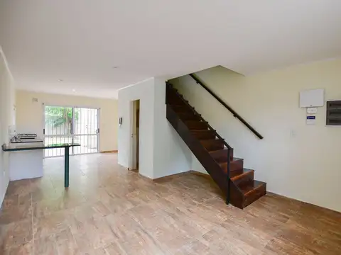 Departamento en Venta en Villa Elvira, USD 62.000