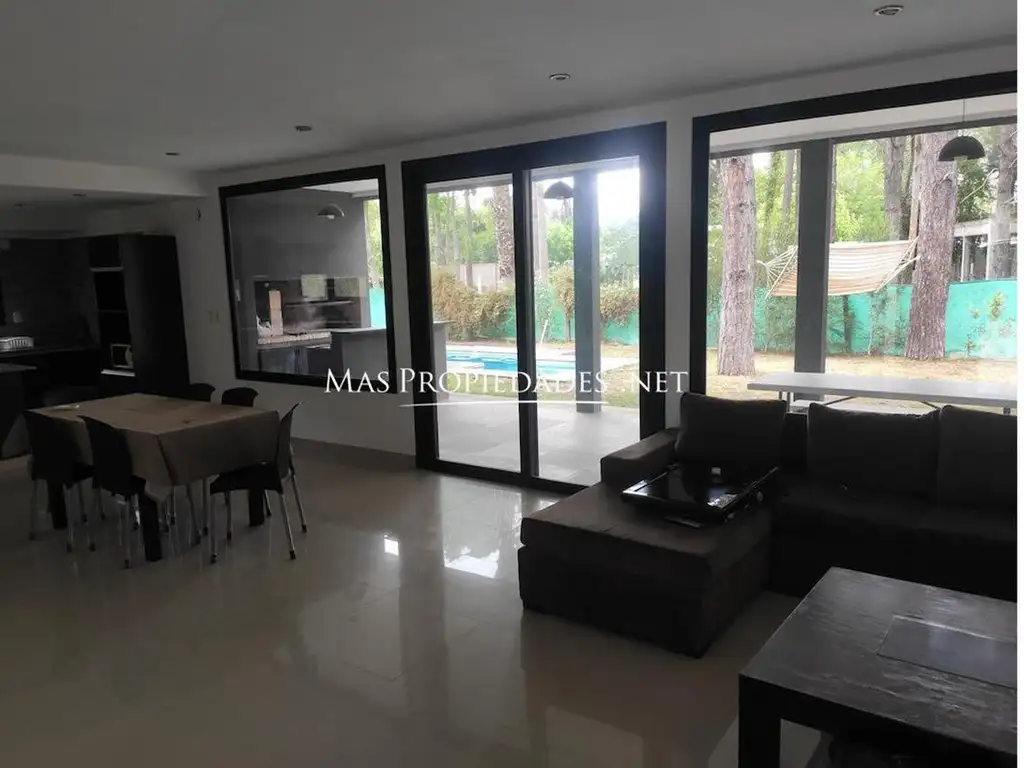 Casa en Altos de San Vicente de 4 dormitorios