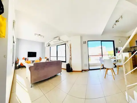 Crisólogo Larralde 3000, Piso 3