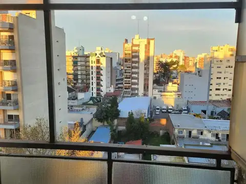 Depto Tipo Casa en Venta en Lanus Oeste, USD 95.000