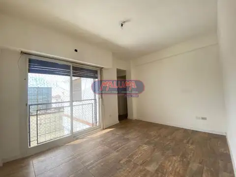 Av. Rivadavia 12600, Piso 7