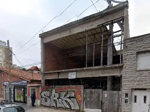 Local - Alquiler - Argentina, Tres de Febrero - Doctor Amadeo Sabattini 4828
