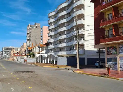 Costanera 2610 , Piso 2