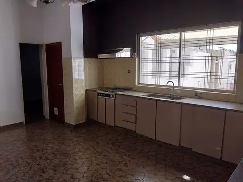 Depto Tipo Casa en Alquiler al Noreste