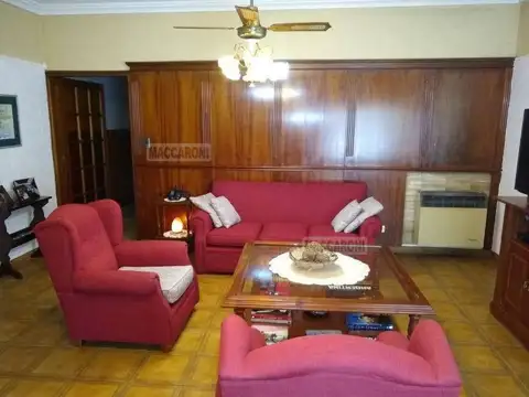Casa - Venta - Argentina, Capital Federal - ACASSUSO 7035