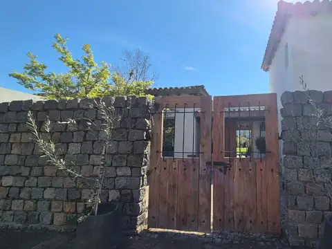 Av. Agustín M. García 6385, B1648 Rincón de Milberg, Provincia de Buenos Aires