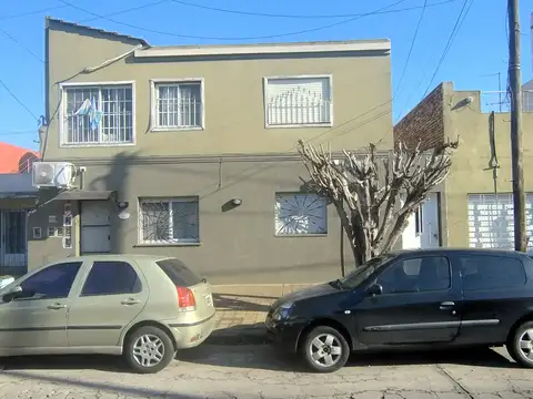 PH de 3 ambientes en centro de San Justo.