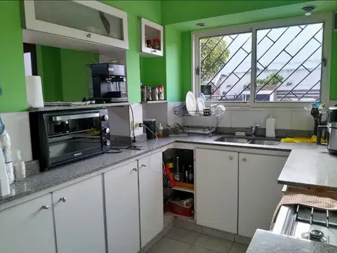Casa en excelente ubicación en el bajo de Vicente López