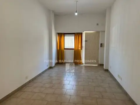 Depto Tipo Casa en Venta de 2 ambientes