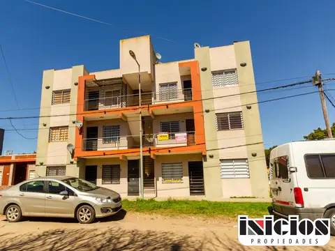 Departamento amplio a metros del mar - C948