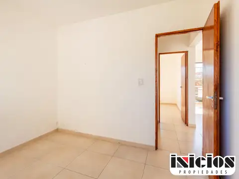 Departamento amplio a metros del mar - C948