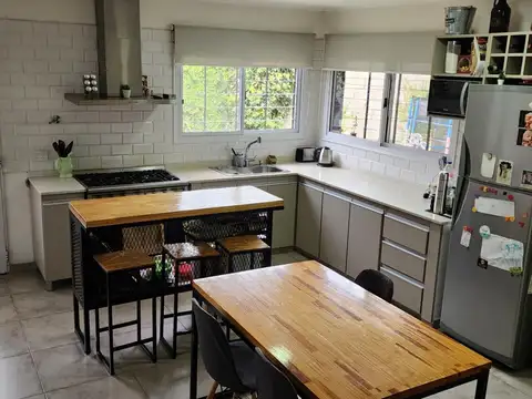 Depto Tipo Casa en Venta en Castelar Norte, USD 149.000