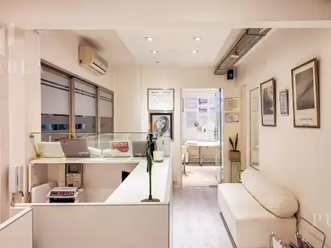 VENTA –3 Ambientes- Consultorio Médico Habilitado – Av. Libertador 2600 – Seguridad 24hs.