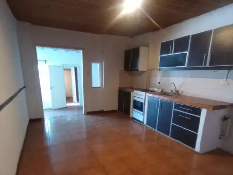 Depto Tipo Casa en Alquiler en Bella Vista, $ 700.000