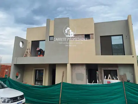 Casa tipo Duplex en Venta 5 amb. Springpark. Pilar